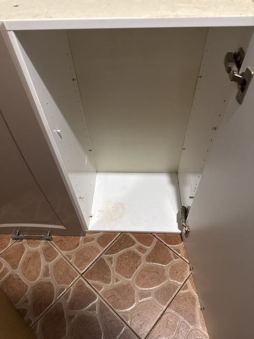 Навесные кухонные шкафы 6шт