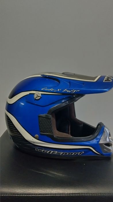 .Каски за мотор.