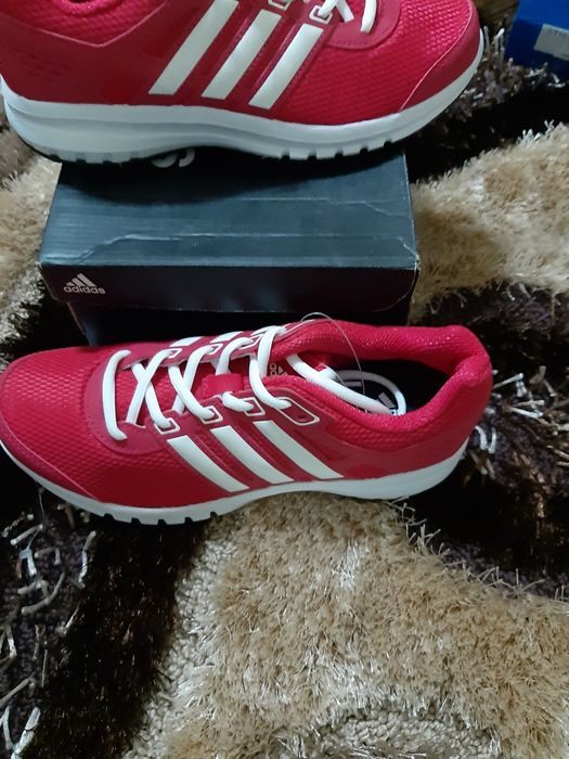 Vând Încălțăminte Sport