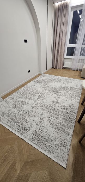 Продается новый ковёр 200×300 см