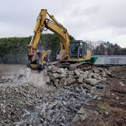 Cupa concasor MB Crusher BF80.3 S4 pentru excavatoare 18-29 ton