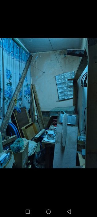 Продаётся квартира 8кв, 5 дом, 1 этаж, 2 ком
