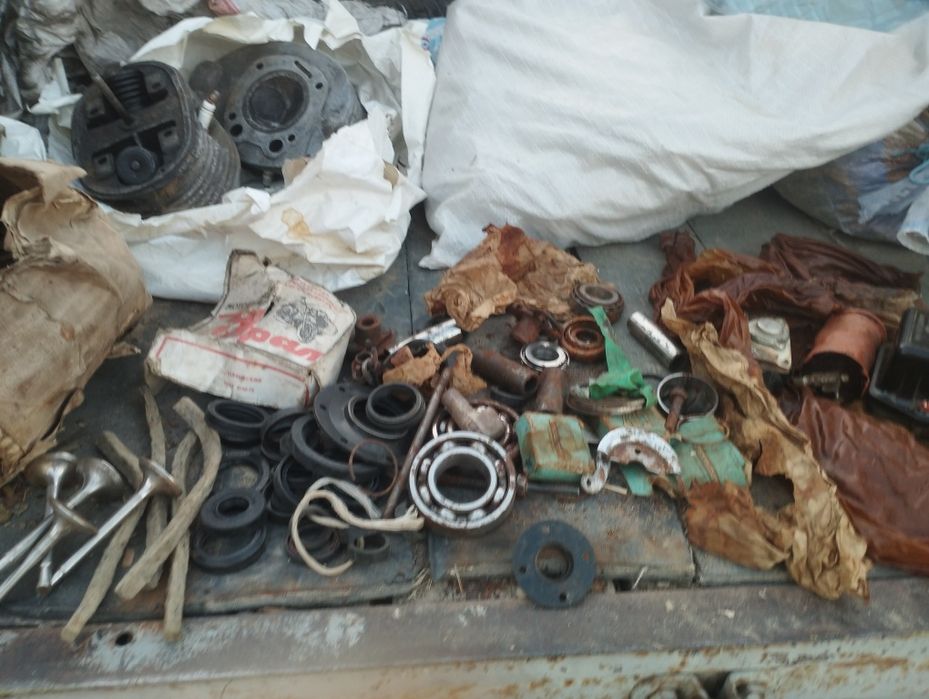 Урал мотоциклдің Запчастьтері сатылады