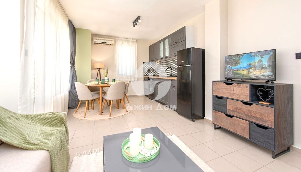 Продава се Тристаен апартамент в к.к. Слънчев бряг - 82 кв.м за 1196 €/кв.м - Снимка #2