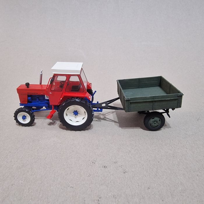 Machetă remorcă tractor 1:43