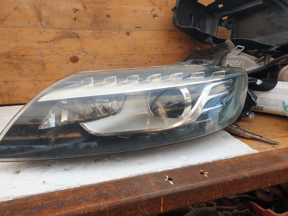 Faruri Audi Q7 cu Bixenon led volan stanga an 2013