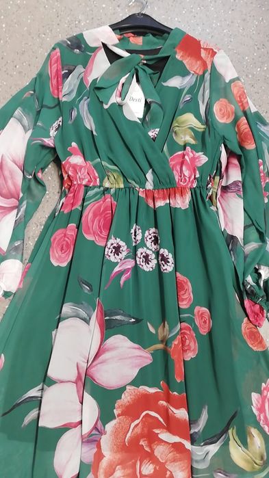 Rochii elegante marimi 44 46 48 50    160 lei lei
