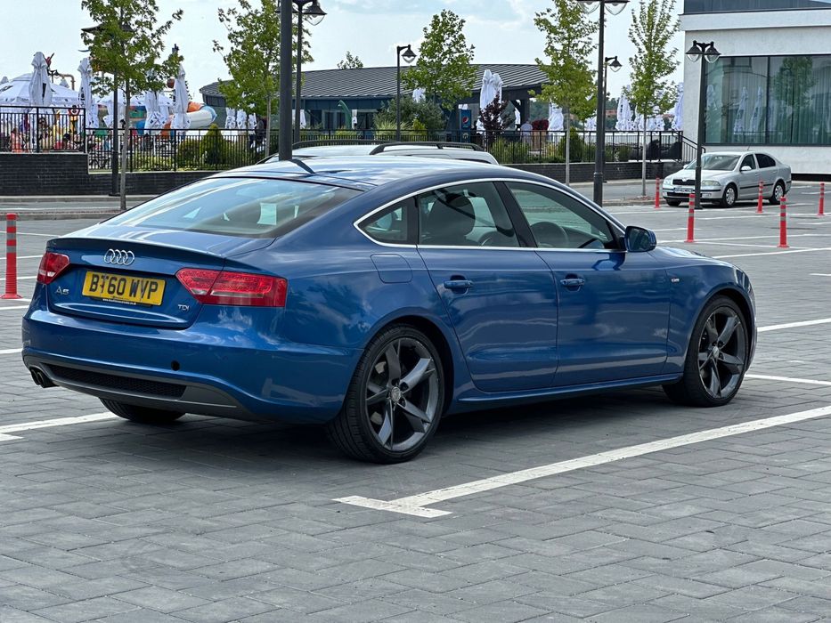 Dezmembrez Audi A5 2.0 tdi CAHA 8T hatchback S line