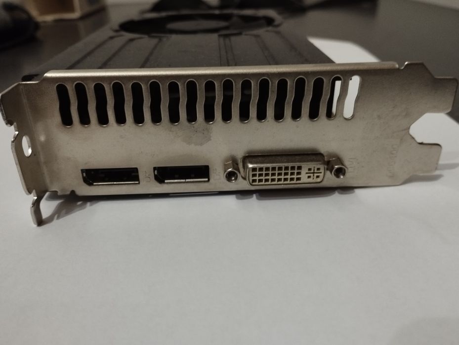 Placa video AMD Radeon R9 255 2GB GDDR5