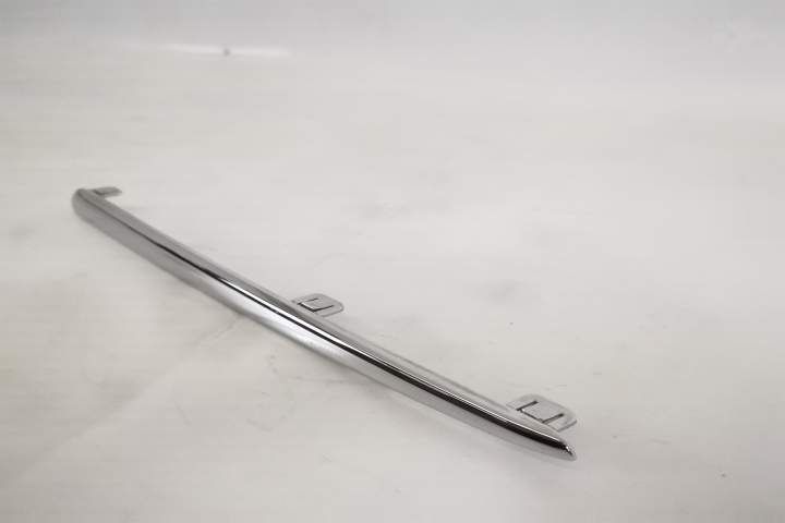 Тример Централна Решетка Ляв Оригинален В Добро Състояние Мерцедес-Бен