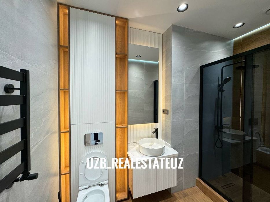 Ор-р: Циолковский, Ул.Салом Продается Новый Евро дом 2.соток 480м2