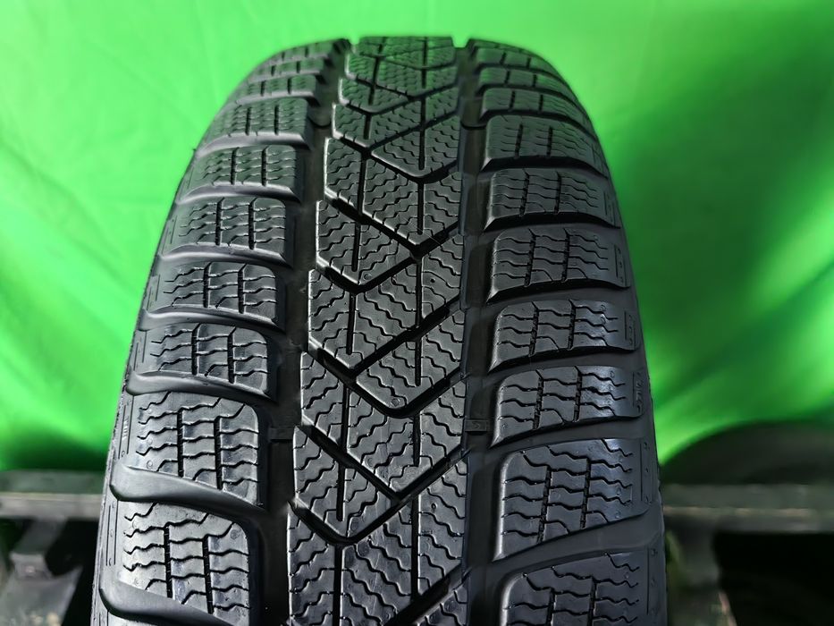205/60R17  Pirelli ca noua 2021 profil 7,7mm anvelopa in stare foarte buna