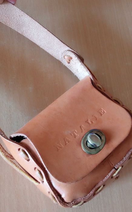 Малка дамска чанта естествена кожа ръчна изработка