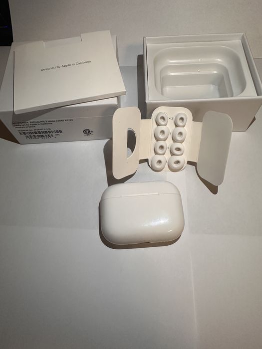 Apple AirPods Pro 3 - Noi cu garantie