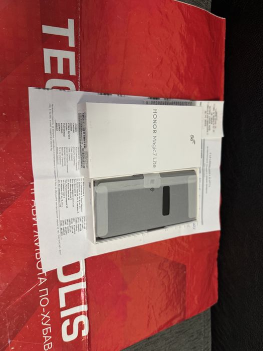 ЧИСТО НОВ 256GB Honor Magic 7 Lite Гаранция Technopolis 2028г.