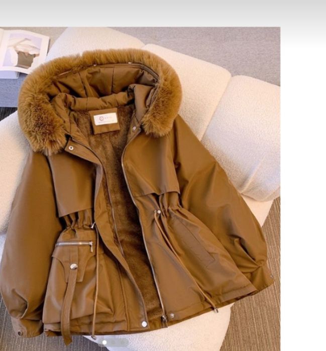 Продам куртку парку новая.