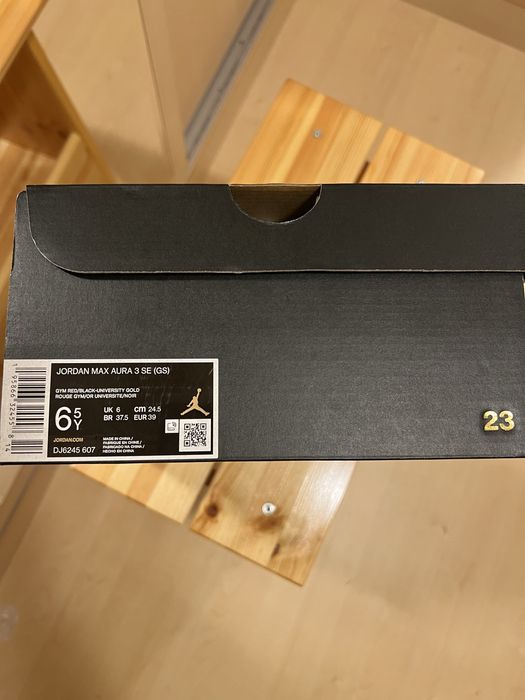 Nike Jordan Max Aura 3 SE (GS) marime 39
