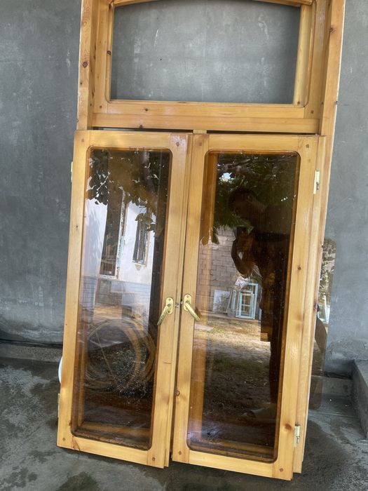 Eshik va oyna sotiladi