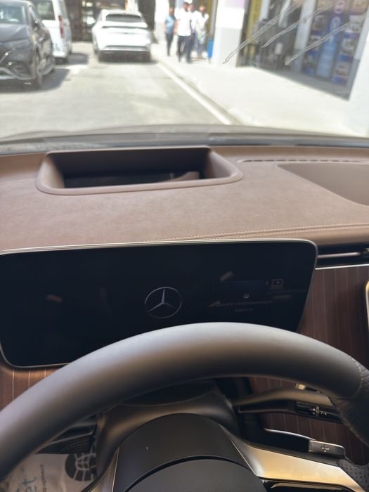 Mercedes-Benz EQE 500 4matic Full 2025
