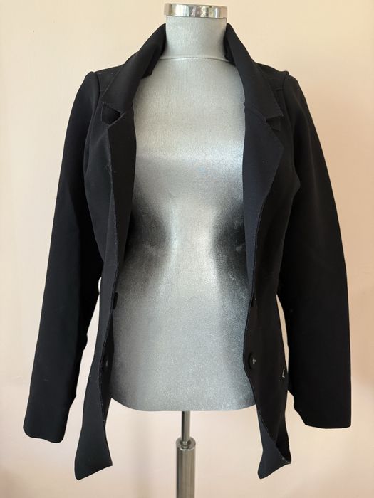 Много запазени връхни дрехи - ИЗГОДНО