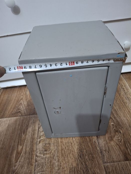 Продам маленький  сейф