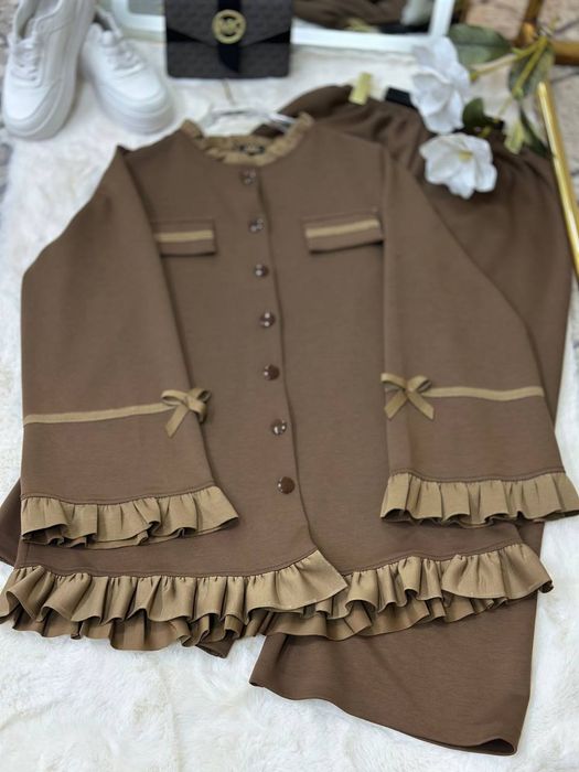 Zamonaviy ajoyib dizayndagi libos