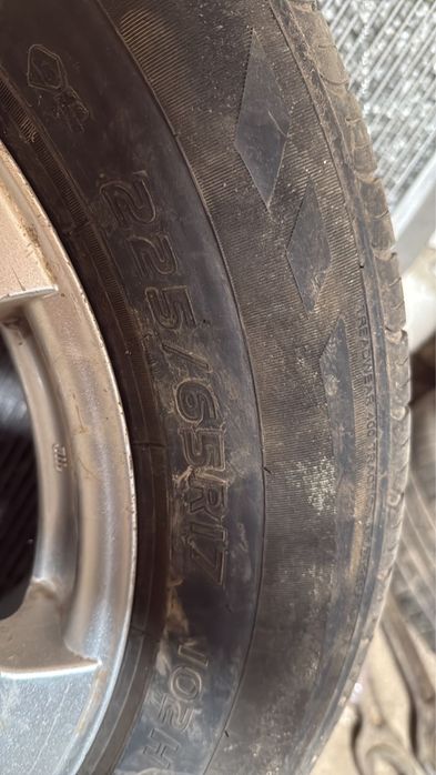 Продам покрышки с дисками