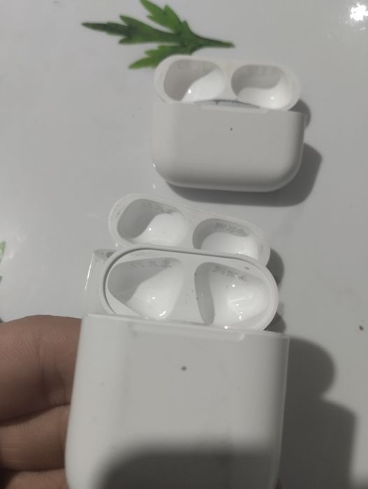Продам кейсы от apple air pods 2 , pro