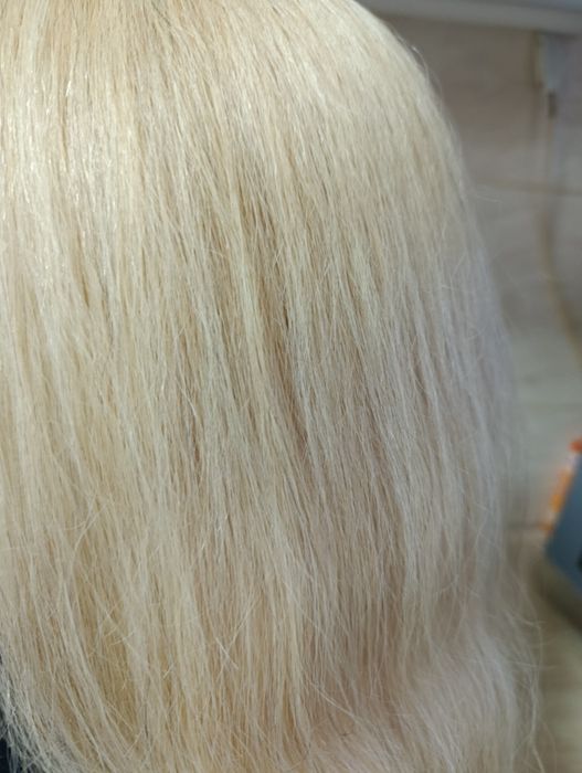 Vând manechin cu păr natural, blond!