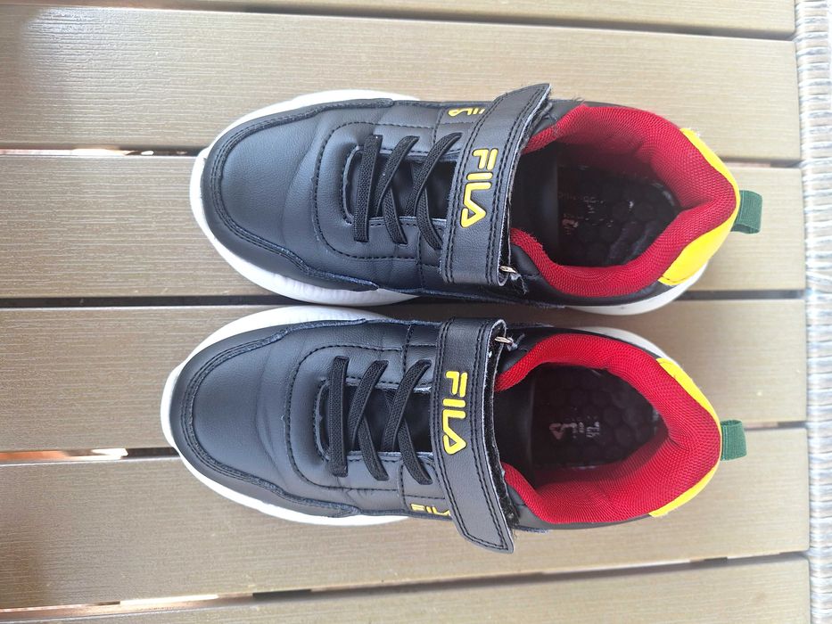 Adidasi Puma nanobotic marimea 32.