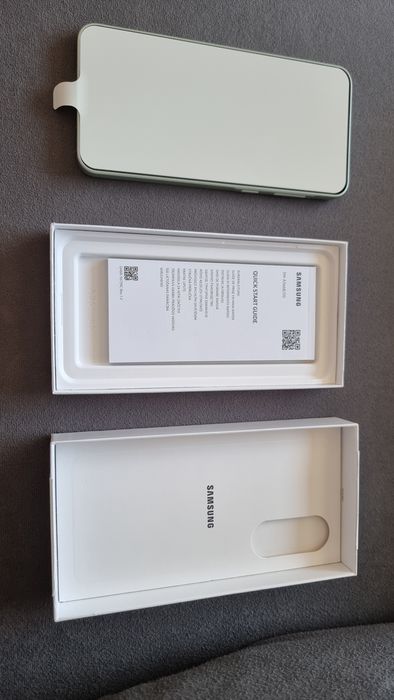 Samsung A36 5G 128gb + bluetooth слушалки
