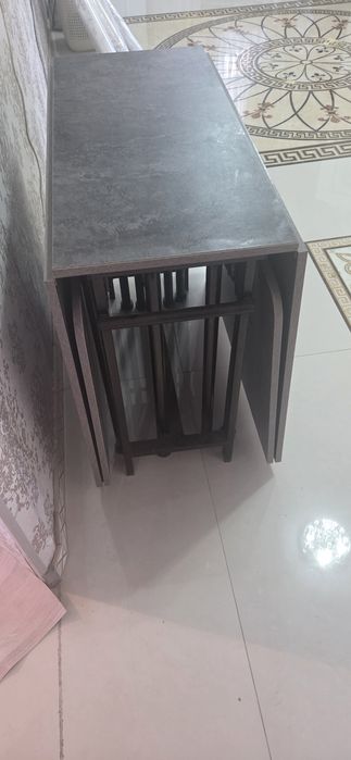 Стол транспормер для столовый .Очень удобно