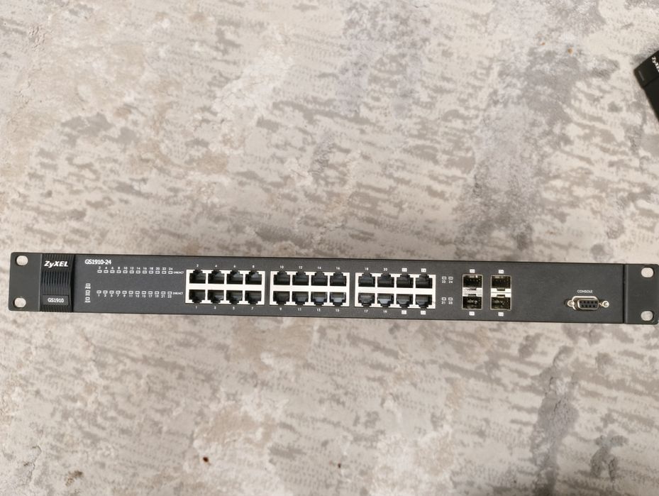 ZyXEL GS1910-24 – Switch Managed 24 Porturi Gigabit + SFP – Rackabil