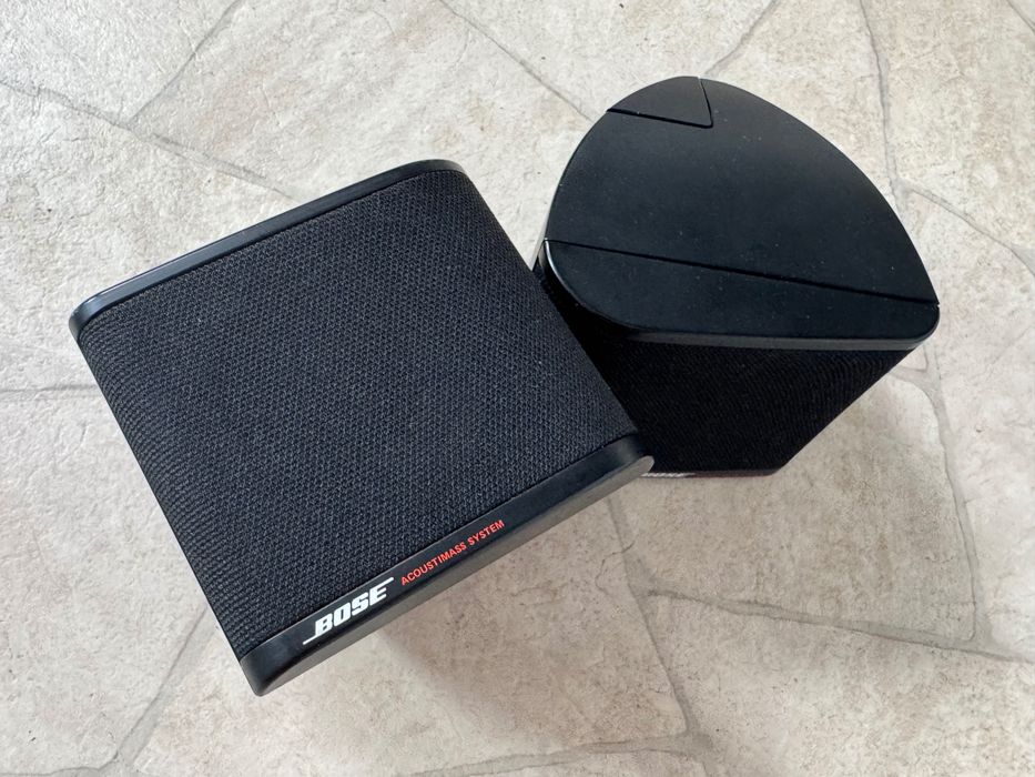 2 sateliți audio BOSE Acoustimas Sistem