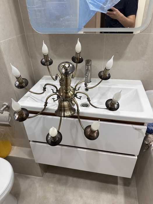 Продам люстру в зал 60\60