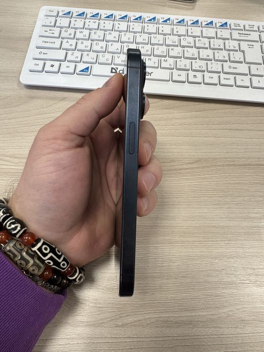 Продам Iphone 15 pro на 256GB