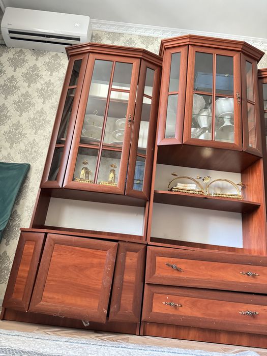 Продам   Сервант