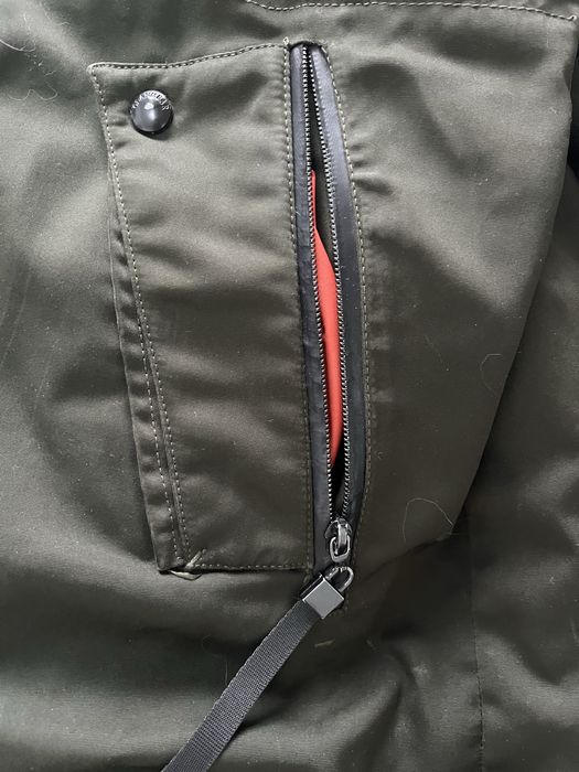 Продам парку женскую