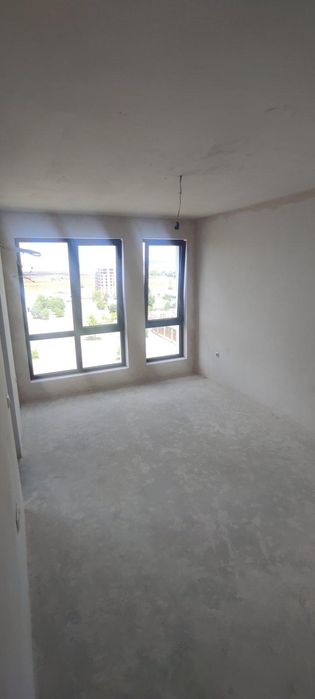 Продава се Тристаен апартамент в Бургас, Славейков - 69 кв.м за 1493 €/кв.м - Снимка #2