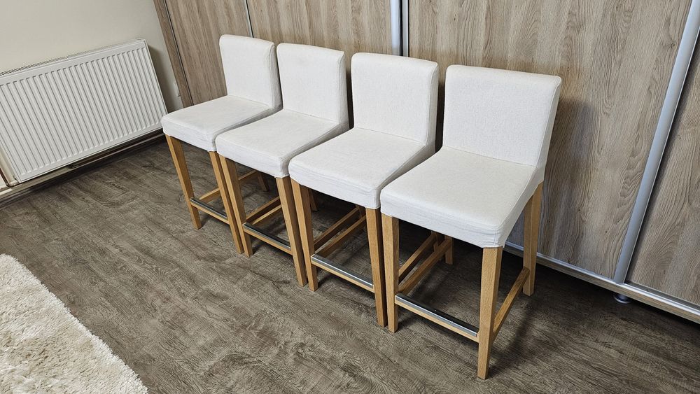 Scaune inalte bucatarie tapitate IKEA