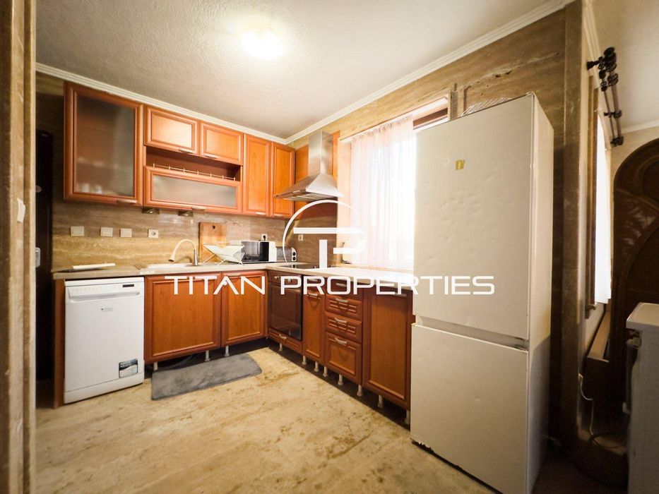 Ексклузив! Двуетажна Къща, под наем, в.з Чолакова чешма, с. Кошарица