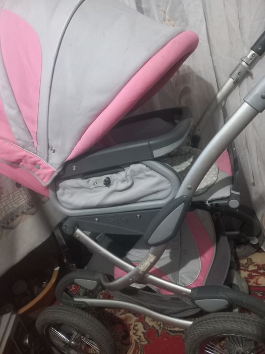 Продам коляску 2 в 1.