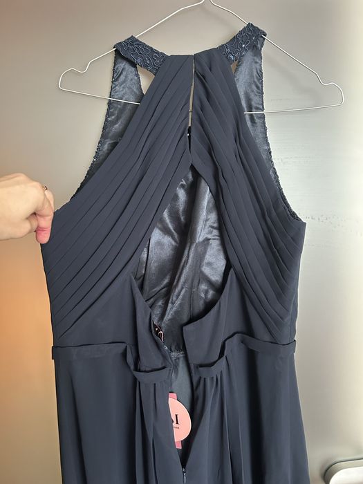 Официални рокли разпродажба