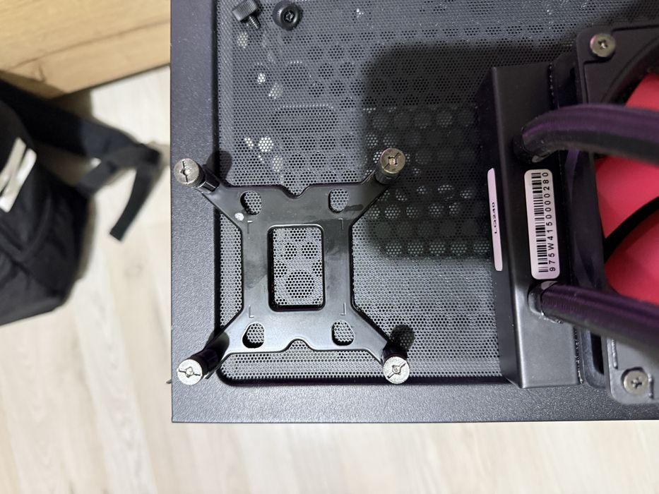 Cooler pe lichid Xilence compatibil intel gen 12/13/14