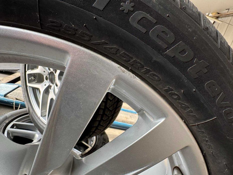 Джанти  с гуми оригинални Mercedes W223 255/45R19
