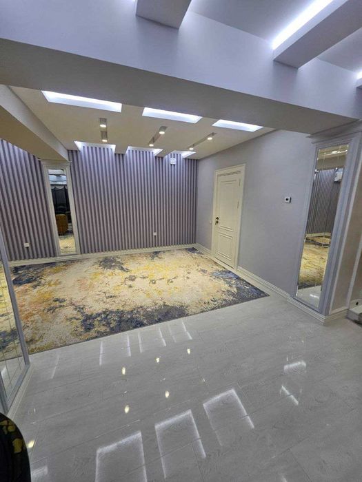 Амир Темур махалля недалеко  ресторан "Трюфель" 3.2 сот 330 кв.м евро