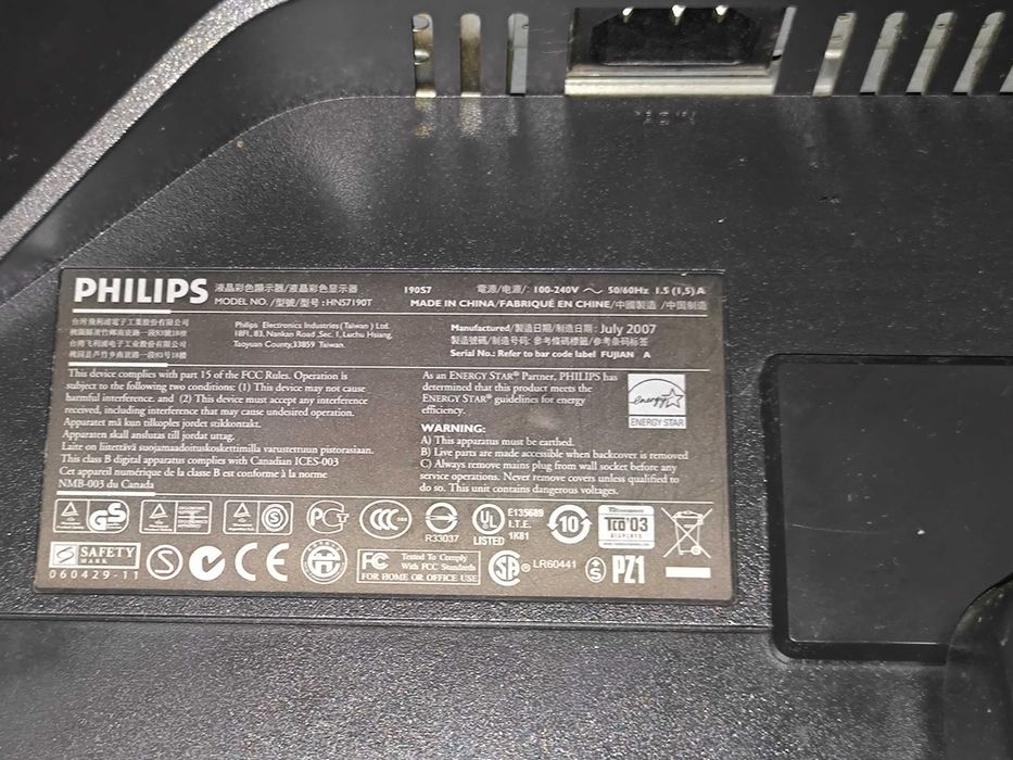 Монитор Philips 19 диагональ
