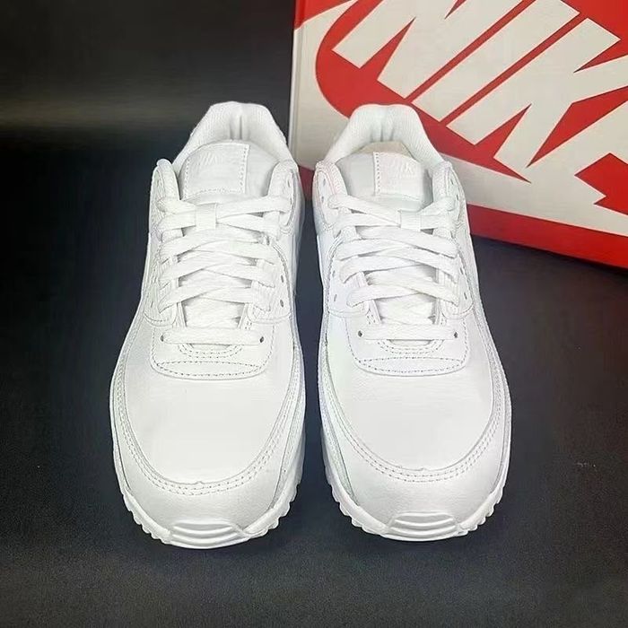 Продам кроссовки Nike Air Max 90