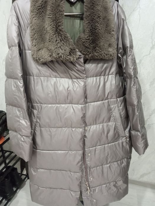 Продам пуховик стеганный