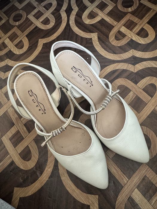 Туфли сатылады 37р